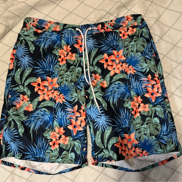 St. John's Bay Other - St. John’s Bay - Men’s Swim Trunks - NWT
XLT - Hits At Knee